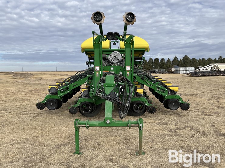 2018-john-deere-1795-image-2