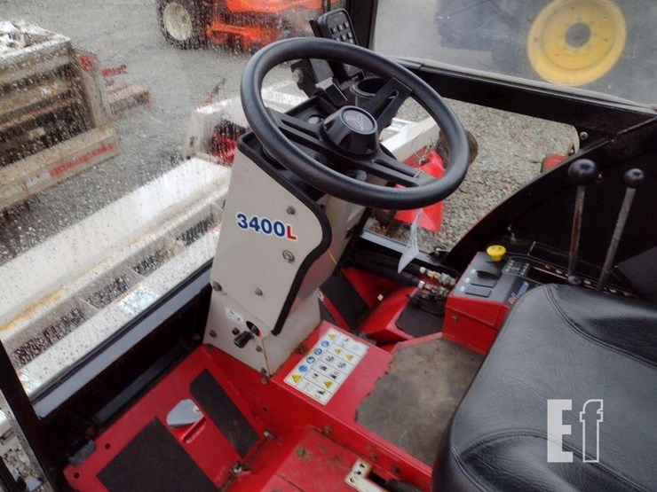 ventrac-3400l-lawn-mower-w/broom-image-12