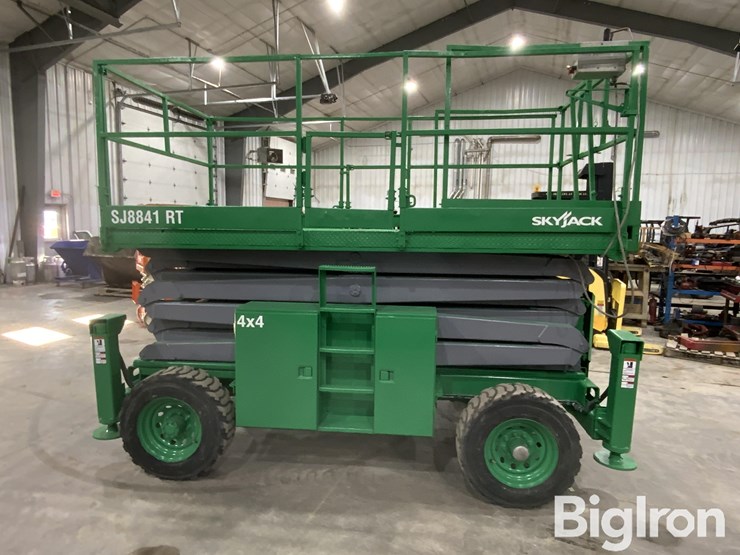 2016-skyjack-sj8841rt-image-4