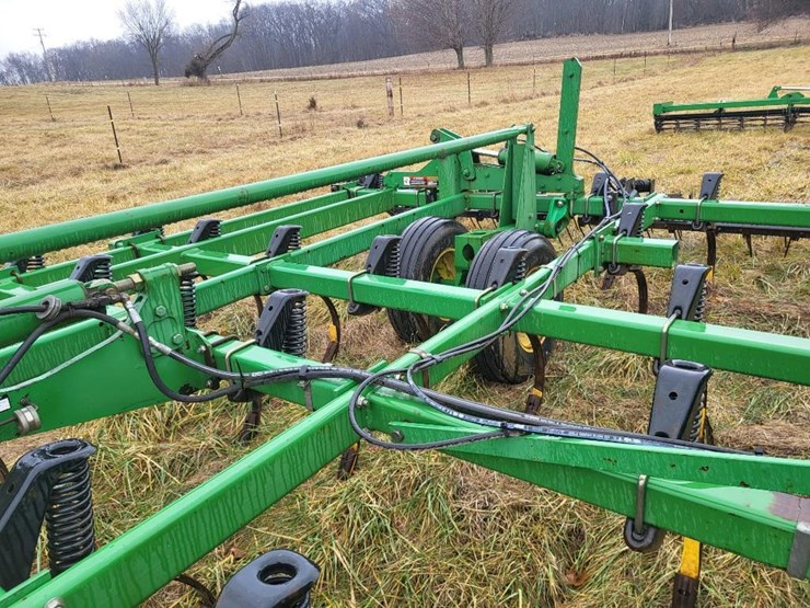 john-deere-2200-image-40