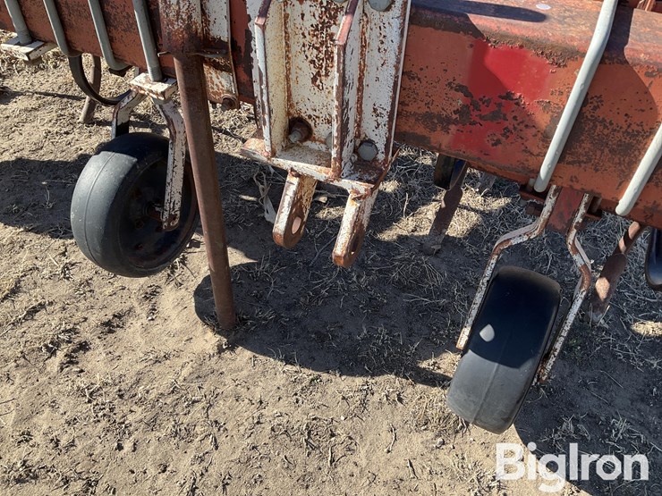 noble-2-row-s-tine-field-cultivator-image-10