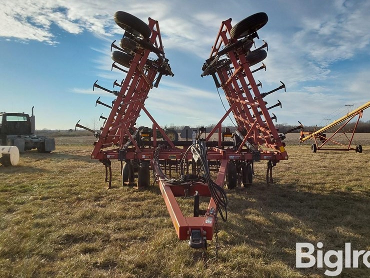 2011-case-ih-200-image-2