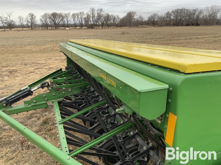 john-deere-8300-image-10