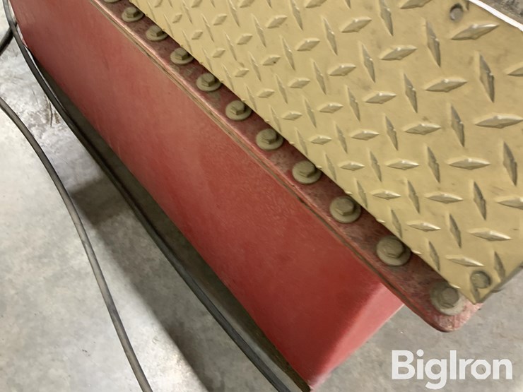 fiberglass-water-tank-w/electric-motor-image-19