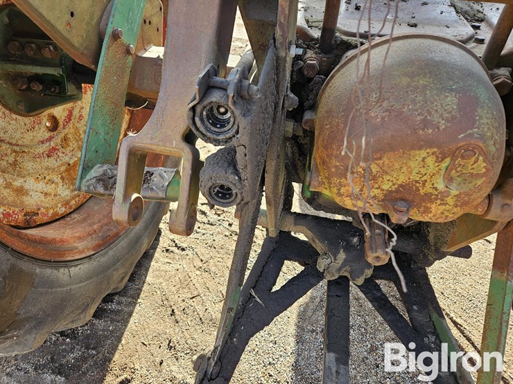 1955-oliver-super-88-image-10