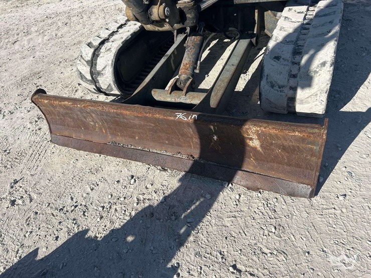 2011-bobcat-e50m-mini-excavator-image-15