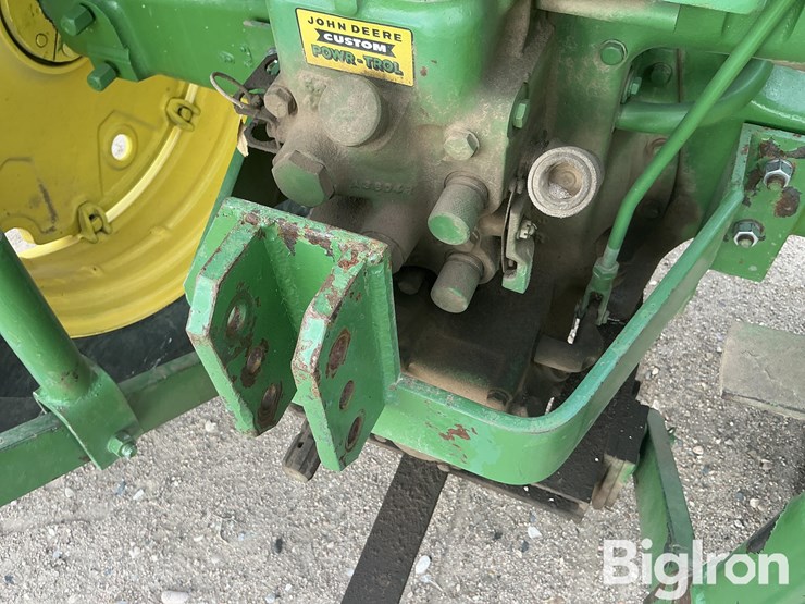 1955-john-deere-60-image-11