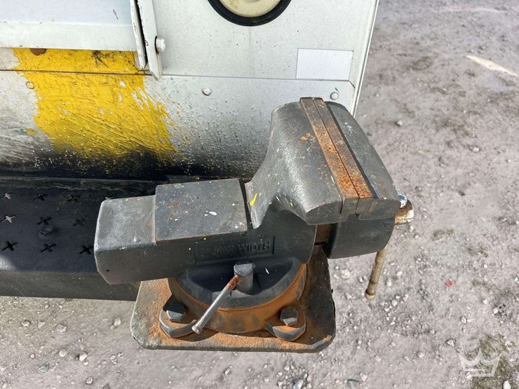 2015-ford-f350-image-22