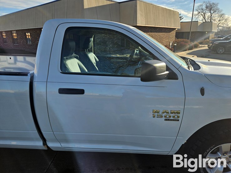 2020-dodge-1500-image-18