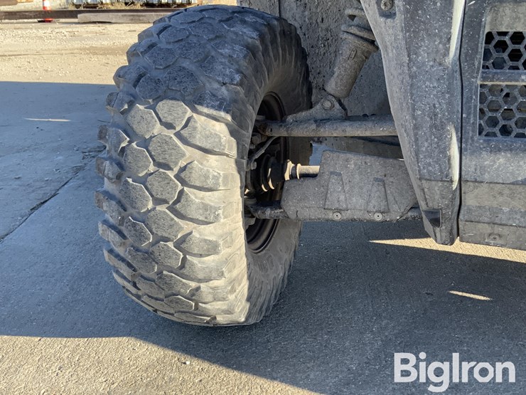 2020-bobcat-uv34-image-15