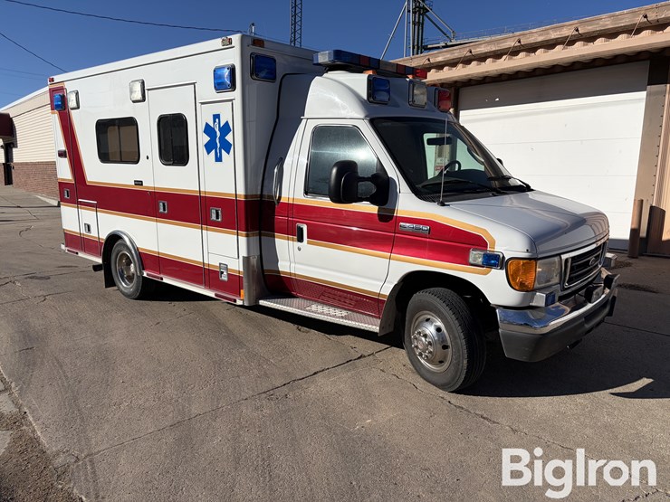 2006-ford-e450-image-3