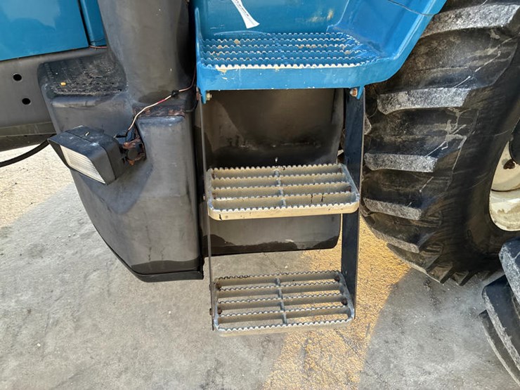 new-holland-8870-image-31