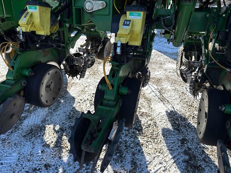 john-deere-1790-ccs-image-15