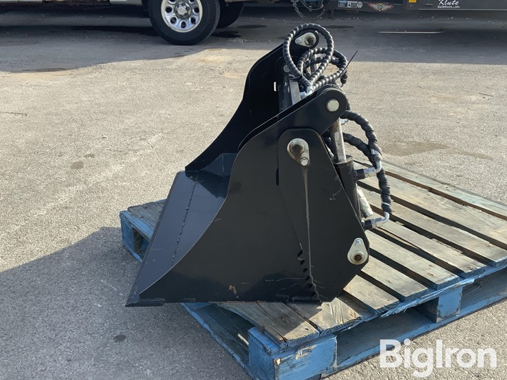 2025-giyi-gy-xkh39f-mini-skid-steer-loader-4-in-1-bucket-image-8