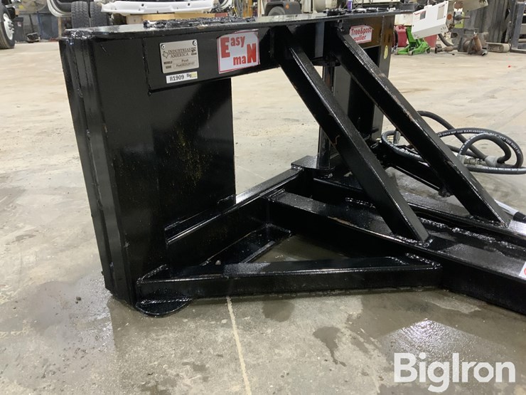 2025-industrial-america-easy-man-skid-steer-tree/post-puller-image-12