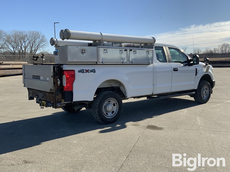 2017-ford-f350-xl-image-5