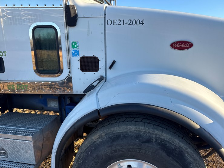 2006-peterbilt-357-image-13