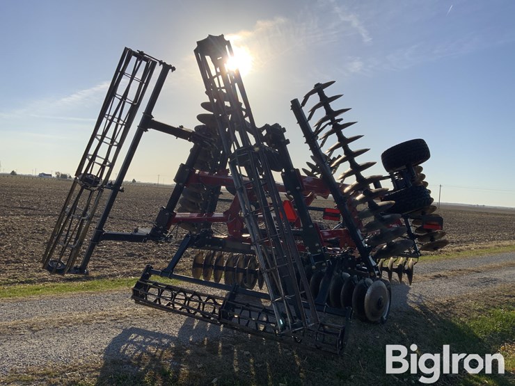 2020-case-ih-345-image-5