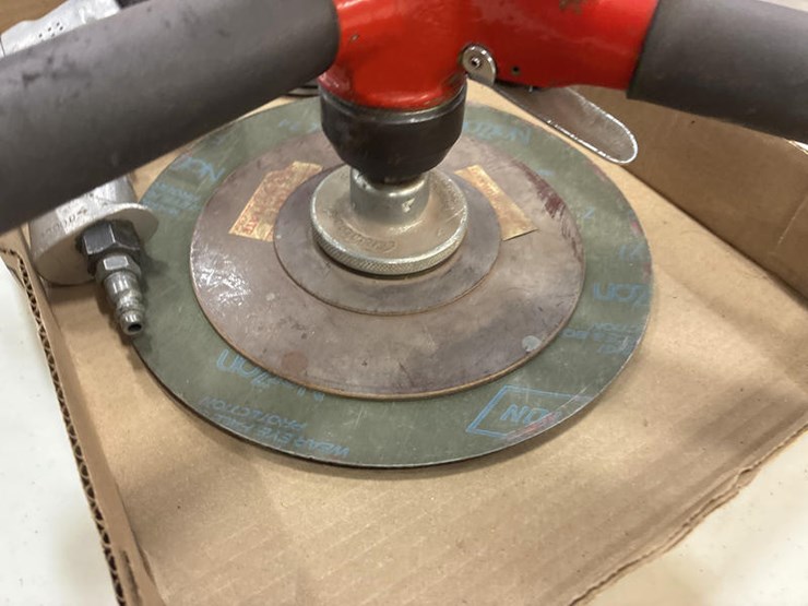 #115327-•-box-of-air-sanders-image-5