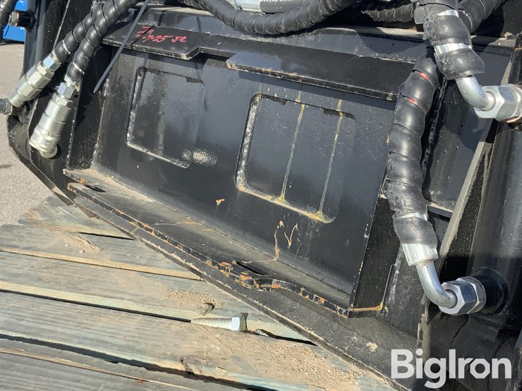 2025-giyi-gy-xkh39f-mini-skid-steer-loader-4-in-1-bucket-image-9