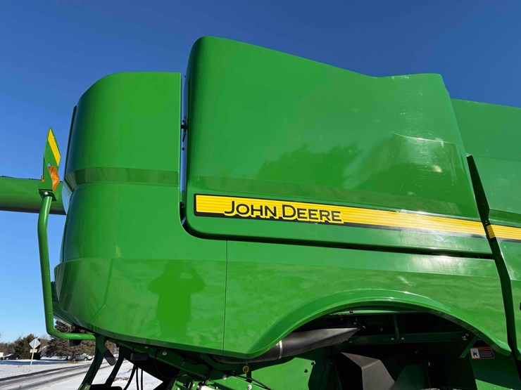 2016-john-deere-s660-image-47