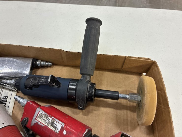 #115299-•-assortment-air-tools-image-2