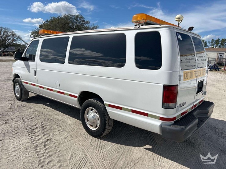 2006-ford-cargo-image-4