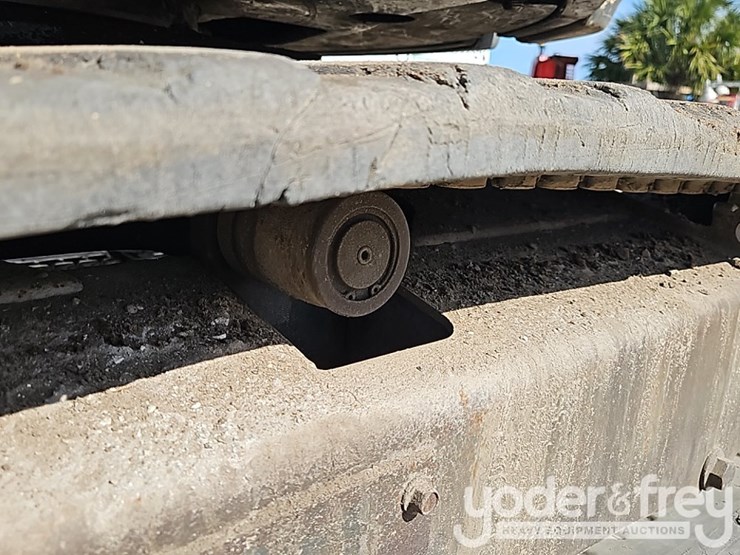 2017-bobcat-e26-image-23