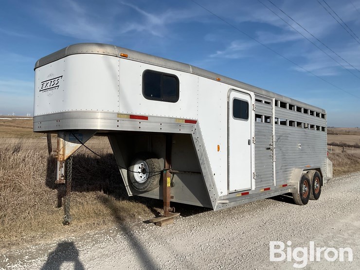 2003-exiss-vgnc-720-t-t/a-gooseneck-livestock-trailer-image-1