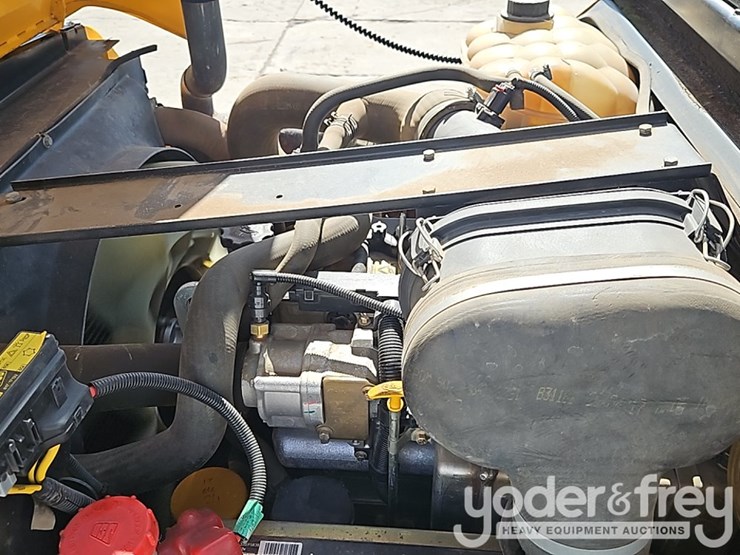 2017-jcb-926-image-17