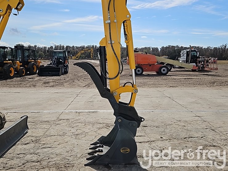 2024-komatsu-pc55mr-image-17