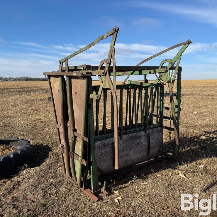 Manual Livestock Chute