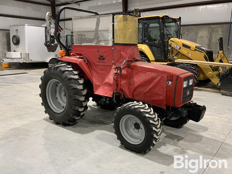 2004-massey-ferguson-1440-image-3