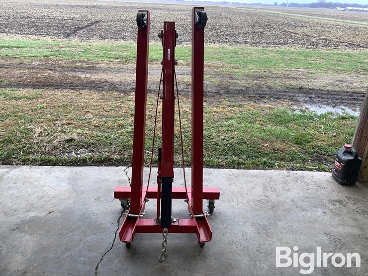 grand-rapids-industrial-product-2-ton-portable-folding-cherry-picker-image-2