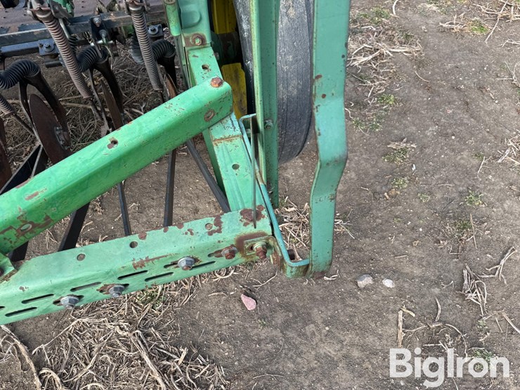 john-deere-8200-image-19