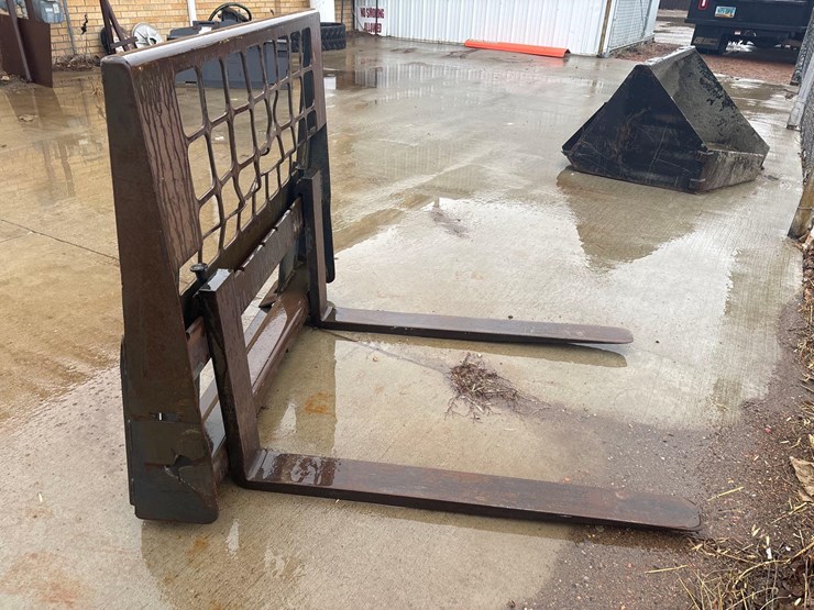 pallet-fork-attachment-image-4