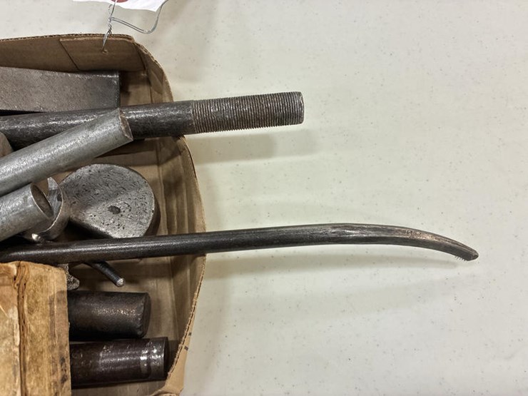 #115301-•-box-of-misc-image-5