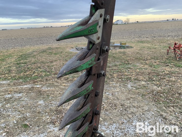 allis-chalmers-7'-3-pt-sickle-mower-image-17