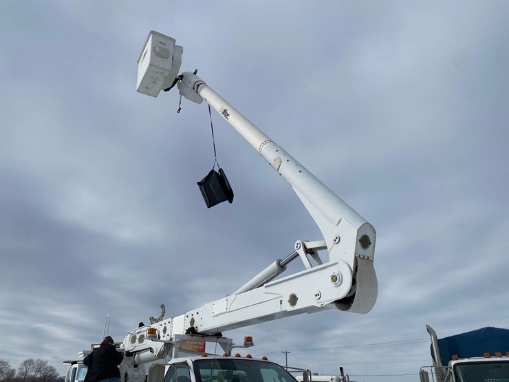 2015-ford-f750-image-18