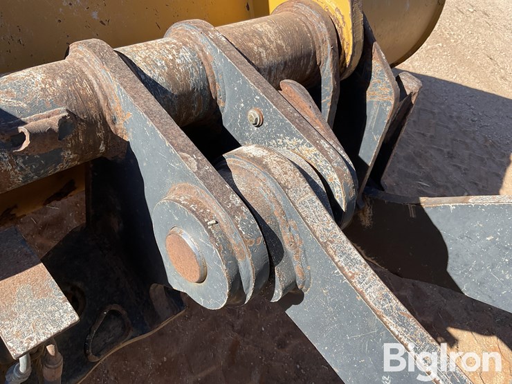 2013-deere-544k-image-11