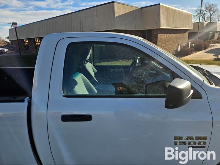 2020-dodge-1500-image-16