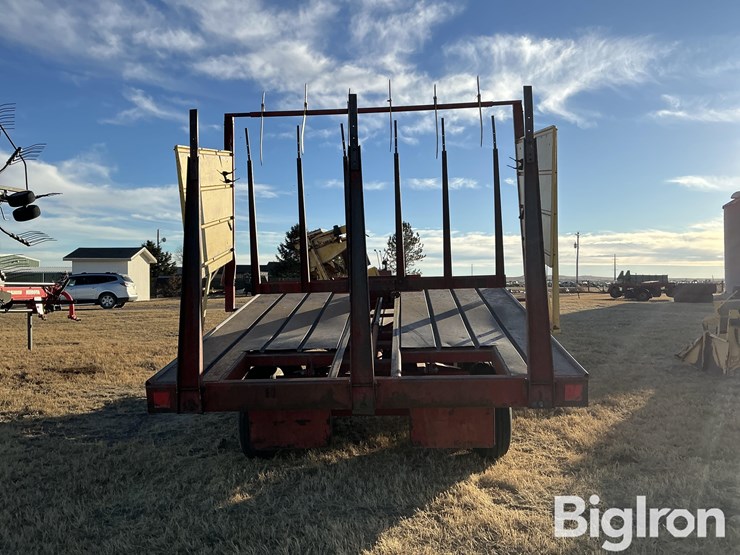 new-holland-1037-image-6