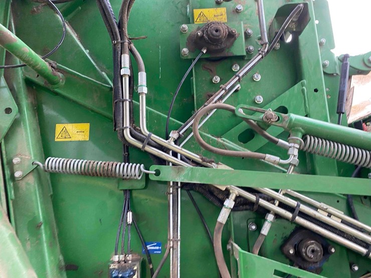 mchale-750-v6-round-baler,-image-63