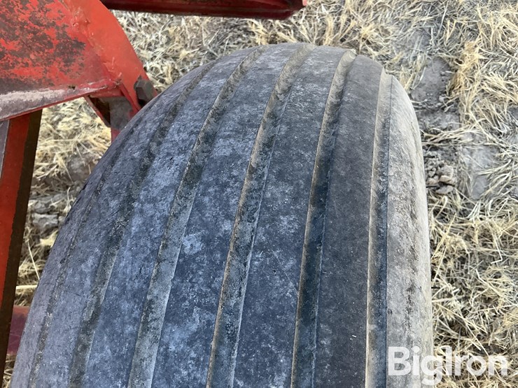 new-holland-1037-image-20