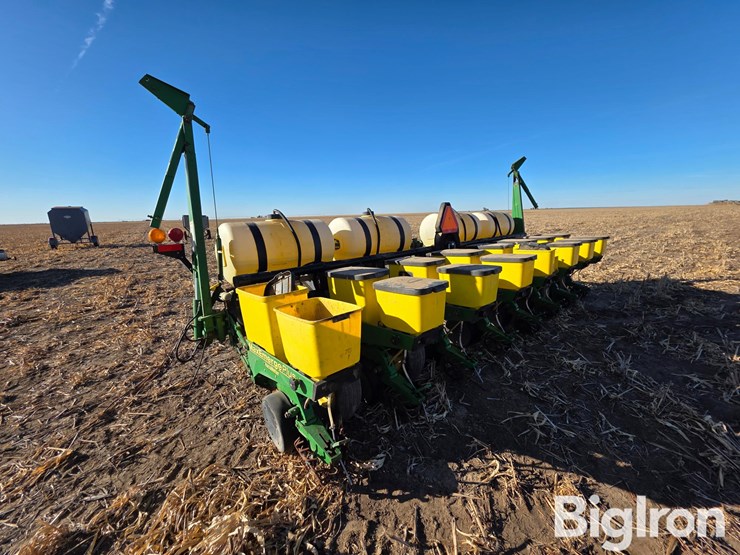 john-deere-1750-image-7