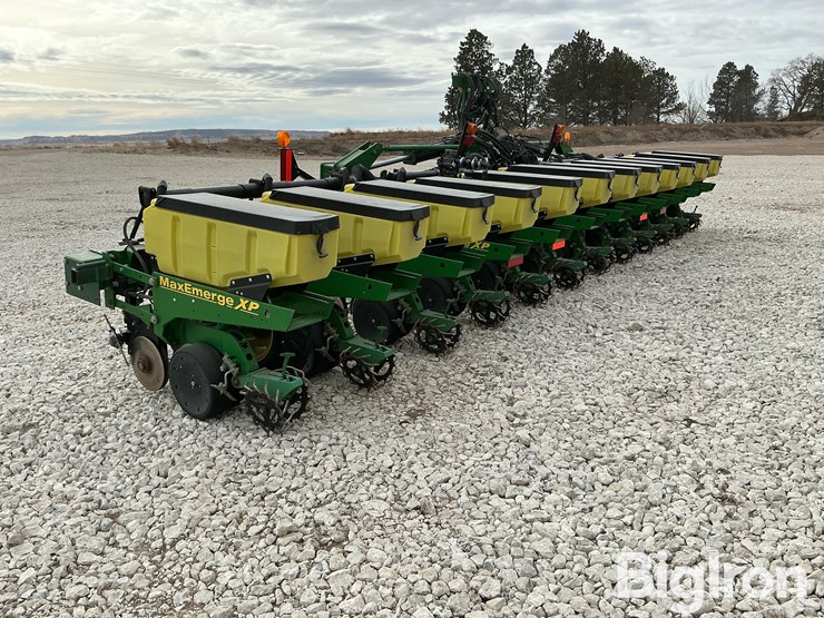 2012-john-deere-1720-image-7