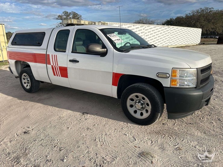 2013-chevrolet-silverado-1500-image-2