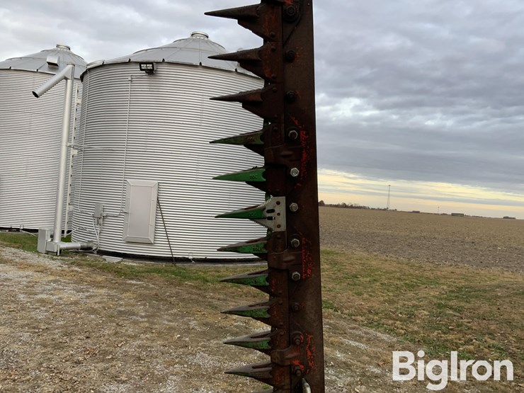 allis-chalmers-7'-3-pt-sickle-mower-image-15