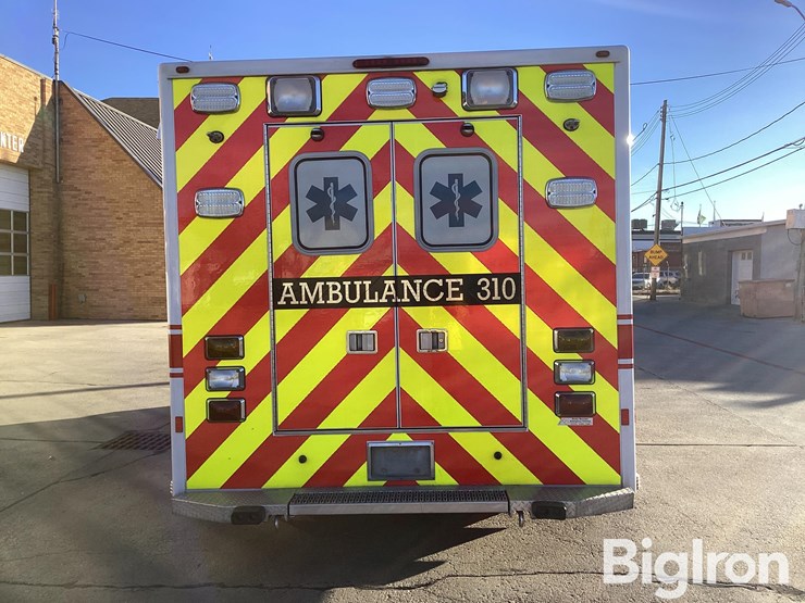 2010-ford-e450-image-4