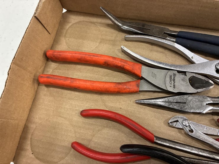 #115323-•-pliers-assortment-image-5